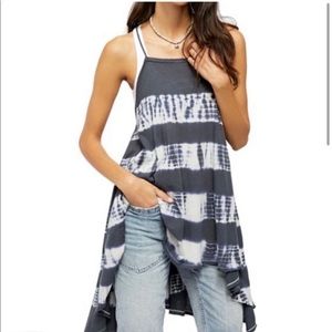 We The Free Top Swing Tunic Spaghetti Straps Tie Dye Navy And White Size Small
